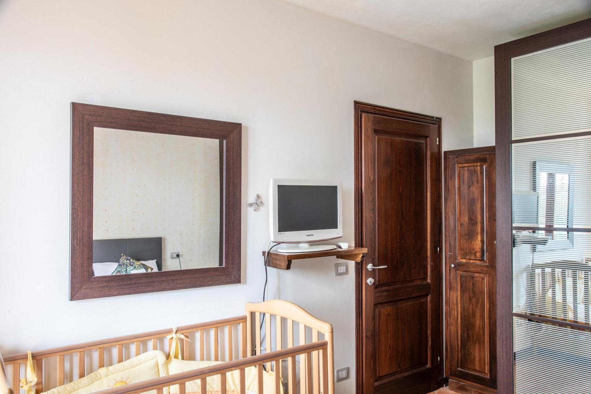 Via Della Musica Apartment Vicchio Luaran gambar